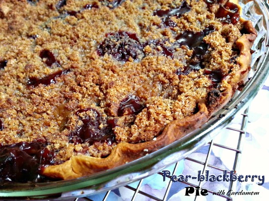 Pear-blackberry Pie